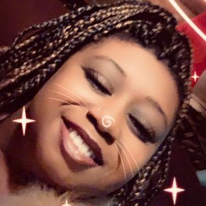 Meet your Posher, Denise